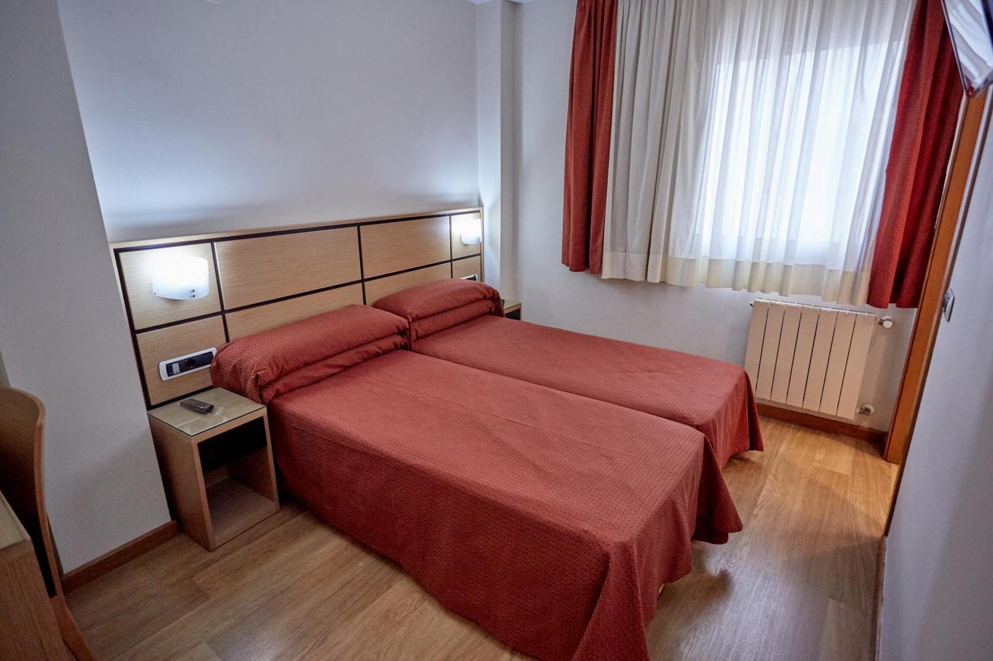Dona Lola Hotel